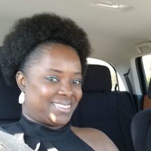 Meet your Posher, Monica